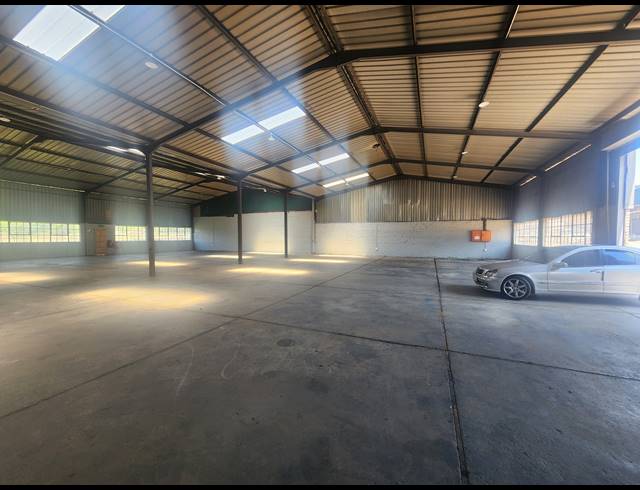 751M² WAREHOUSE TO LET IN WADEVILLE